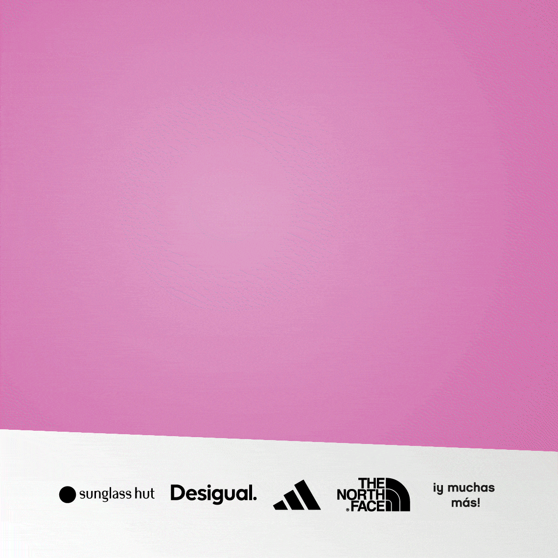 chica vestida de color rosa con descuentos y bolsas